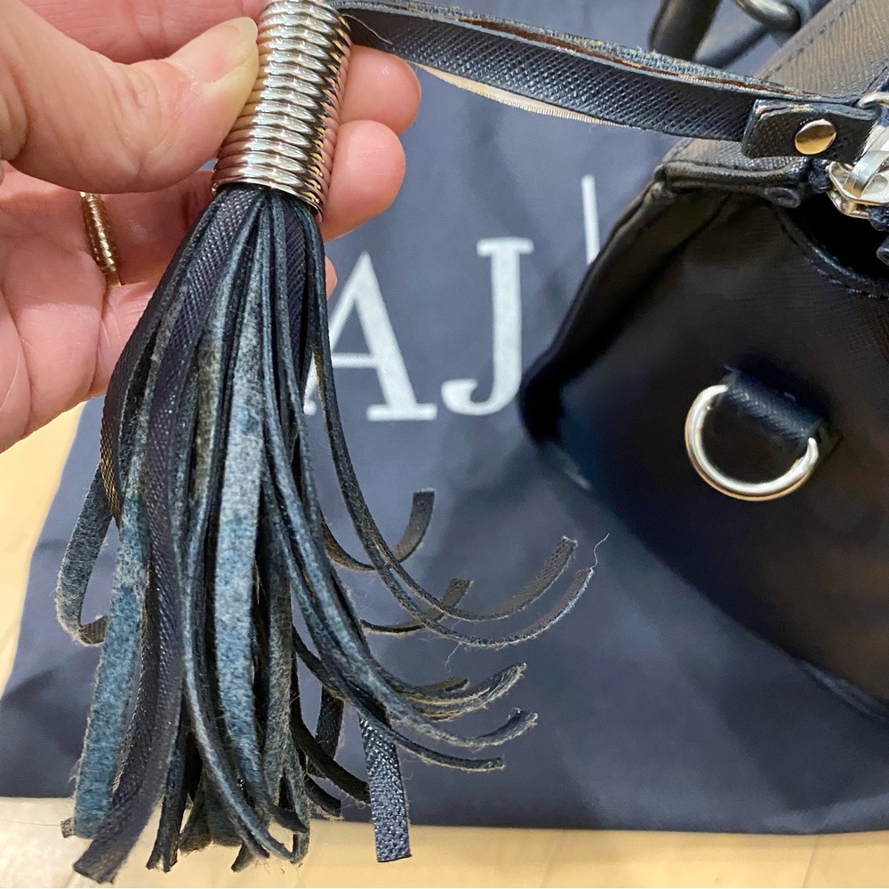 🌺Armani Jeans Navy Blue Handbag - Picture 16 of 16
